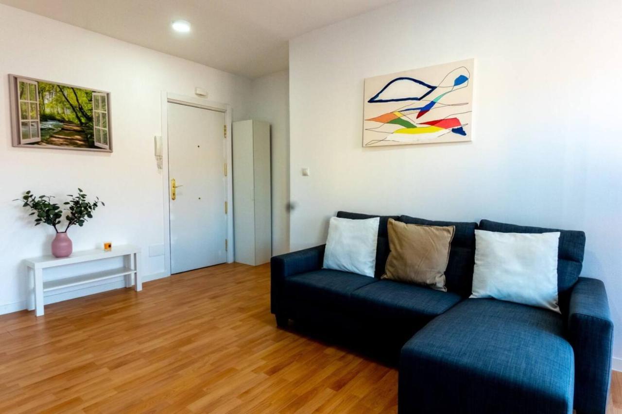 Apartment Homely 2 Bedroom In Barajas Madrid